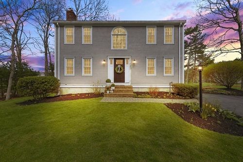 748 Locust St, Raynham, MA, 02767-1133 | Card Image