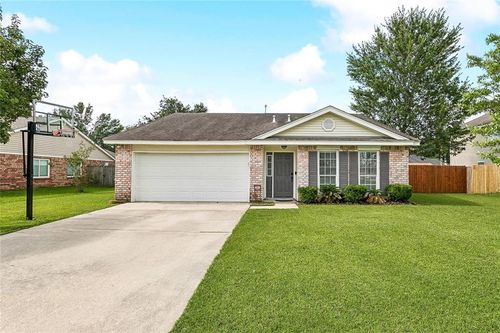 3001 Meadow Lake Dr E, Slidell, LA, 70461-5549 | Card Image