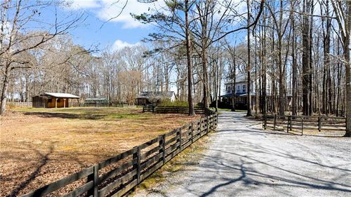 1174 Bear Creek Rd, Moreland, GA, 30259-2944 | Card Image