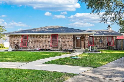 22 Grandbay Ct, Kenner, LA, 70065-2479 | Card Image