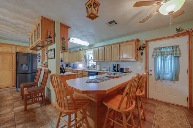 HDR-171 | Image 11