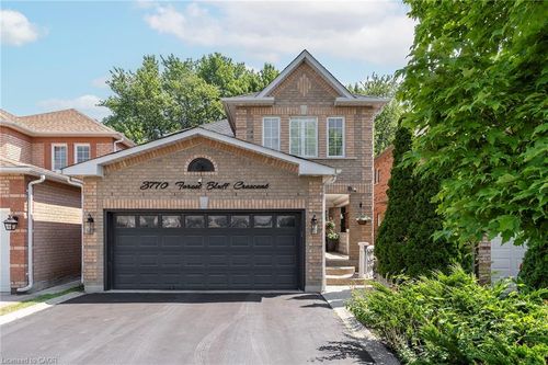 3770 Forest Bluff Cres, Mississauga, ON, L5N7T8 | Card Image
