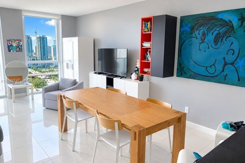 3204-244 Biscayne Blvd, Miami, FL, 33132-2337 | Card Image