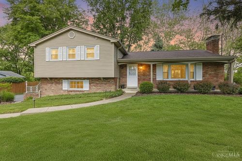 10631 Cinderella Dr, Montgomery, OH, 45242-4910 | Card Image