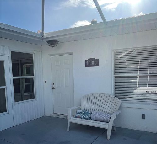 1105 Hazelnut Dr, LEESBURG, FL, 34748-6488 | Card Image