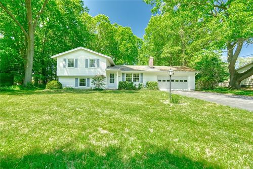226 Dickinson Road, Webster, NY, 14580 | Card Image