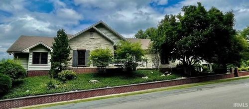 1111 Washington St, Covington, IN, 47932-1548 | Card Image