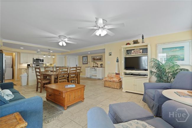 302 - 10 Ts Chu Ter, Condo with 3 bedrooms, 2 bathrooms and null parking in Tybee Island GA | Image 9