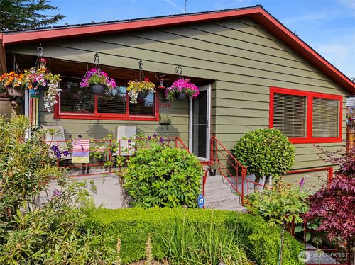 7139 Wright Ave Sw, Seattle, WA, 98136-2060 | Card Image
