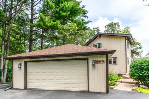 26781 N Circle Dr, Mundelein, IL, 60060-3466 | Card Image
