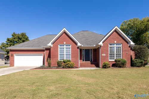4907 Bridgehampton Rd Se, Owens Cross Roads, AL, 35763-8780 | Card Image