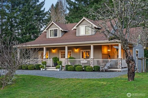 8733 Johnson Point Rd Ne, Olympia, WA, 98516-9558 | Card Image