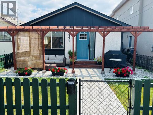 448 Caribou Street, Penticton, BC, V2A5W6 | Card Image