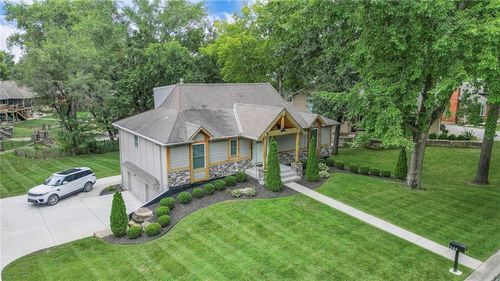 244 N Winnebago Dr, Lake Winnebago, MO, 64034-9319 | Card Image