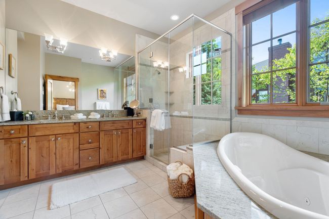 1 - 29 Nosedive Dr, Condo with 4 bedrooms, 6 bathrooms and null parking in Stowe VT | Image 18