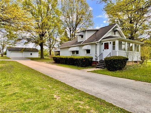 1975 Mcgowan Rd, Norton, OH, 44203-1043 | Card Image