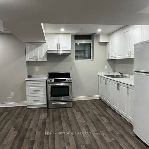 bsmt-10 Ash Crt, Brampton, ON, L7A1L5 | Card Image