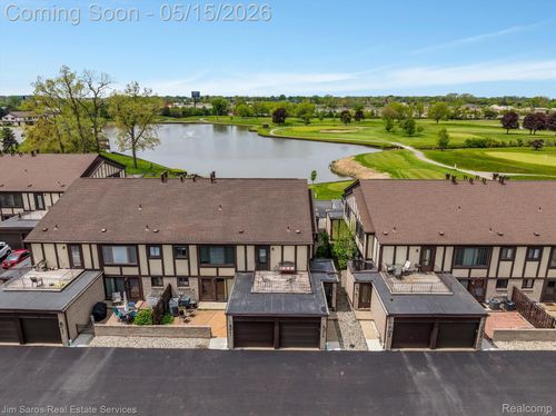 1089 Country Club Dr, Saint Clair Shores, MI, 48082-2946 | Card Image