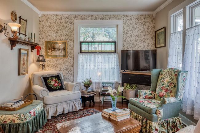 314 W Vulcan St, House other with 2 bedrooms, 1 bathrooms and 1 parking in Brenham TX | Image 5