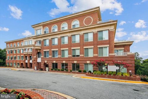 301-635 Slaters Ln, ALEXANDRIA, VA, 22314-1109 | Card Image