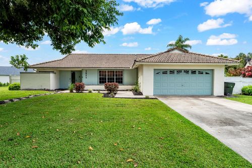 2821 Belmore Ct, Wellington, FL, 33414-5127 | Card Image