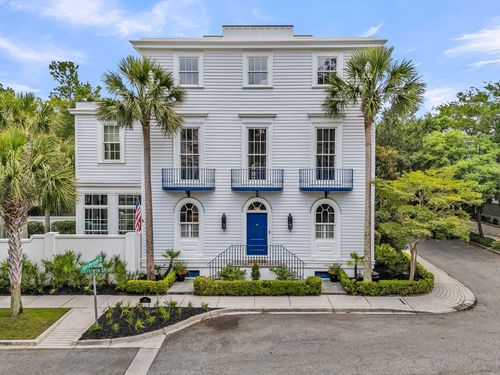 126 Ionsborough St, Mount Pleasant, SC, 29464-6690 | Card Image