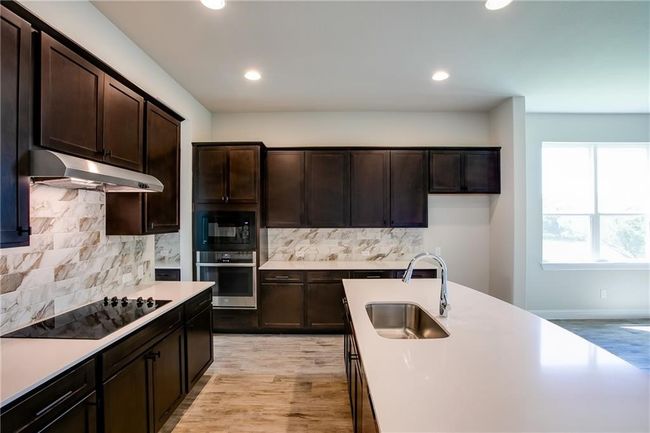 150 Raptor Beak Way, House other with 3 bedrooms, 3 bathrooms and 2 parking in Cedar Creek TX | Image 23