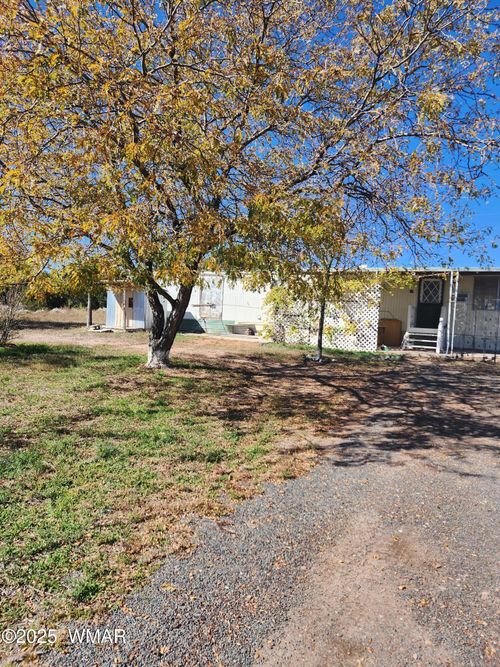 15 Dawn Ln, Concho, AZ, 85924-1212 | Card Image