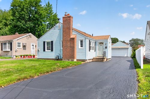30 Yale St, West Hartford, CT, 06110-1873 | Card Image