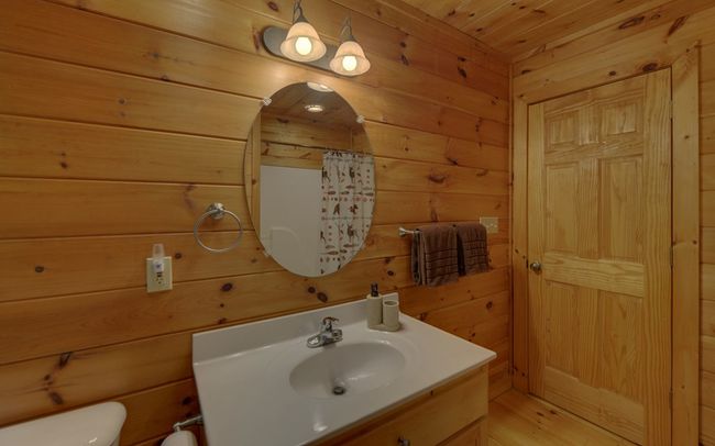 890 Mountain Lake Cir, Home with 3 bedrooms, 3 bathrooms and null parking in Blue Ridge GA | Image 17