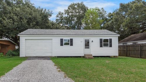 612 Ashton St, New Iberia, LA, 70563-1812 | Card Image
