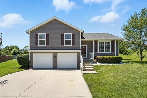 13830 Hunter Ct, Platte City, MO, 64079-8337 | Card Image