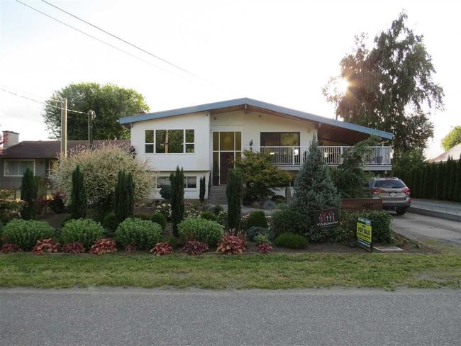 4187 Eckert Street, House other with 6 bedrooms, 3 bathrooms and 2 parking in Yarrow BC | Image 1
