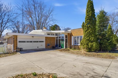 616 Seneca Dr, Aurora, IL, 60506-3645 | Card Image