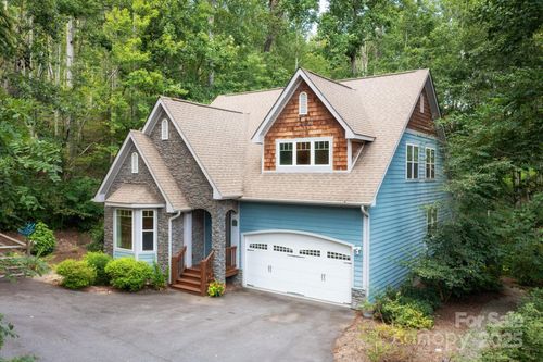 17 Bohemian Ln, Asheville, NC, 28805-8821 | Card Image