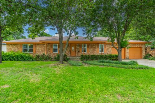 1022 Kings Row, Denton, TX, 76209-8713 | Card Image