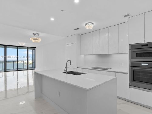 unit-4906-700 Ne 24th St, Miami, FL, 33137-5515 | Card Image