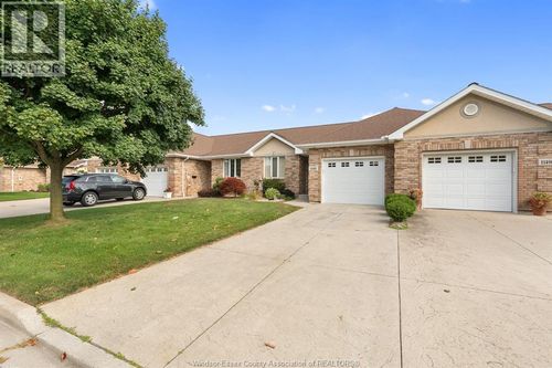 11482 Cormorant St, Windsor, ON, N8P1L7 | Card Image