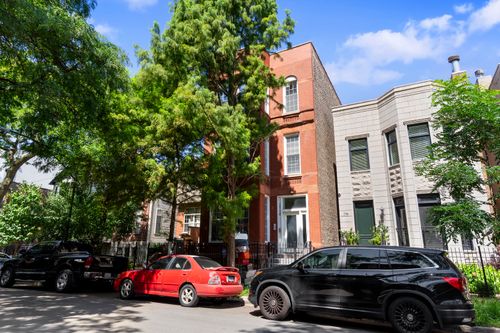 301-1710 W Erie St, Chicago, IL, 60622-6020 | Card Image