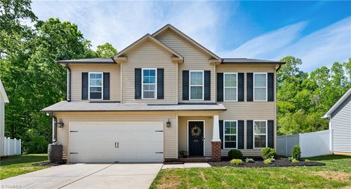 232 N Wentworth Dr, Mocksville, NC, 27028-2160 | Card Image