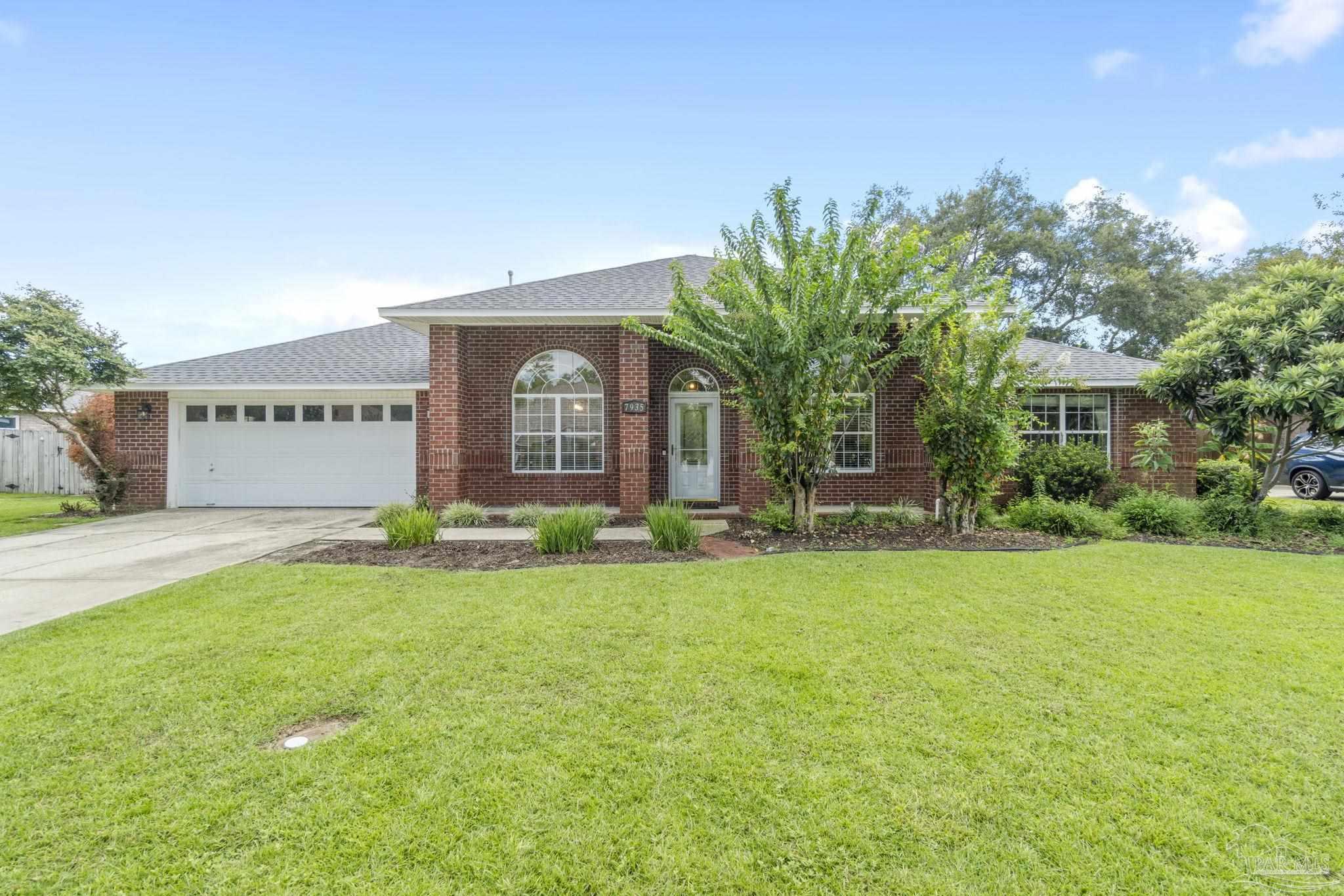 Castle Pointe Way, Pensacola, FL 32506