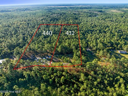 432440 Brians Woods Rd, Maple Hill, NC, 28454-8593 | Card Image