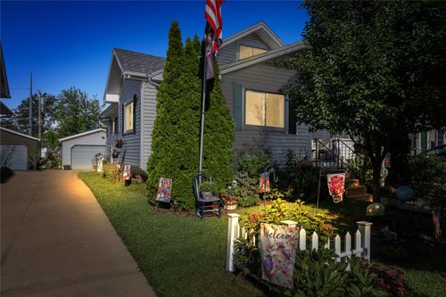 128 17th St Sw, Cedar Rapids, IA, 52404-1746 | Card Image