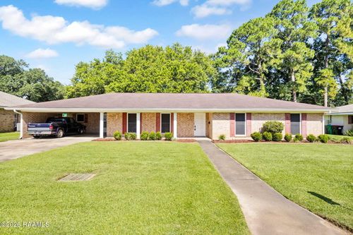 111 Norman Dr, Lafayette, LA, 70501-3115 | Card Image