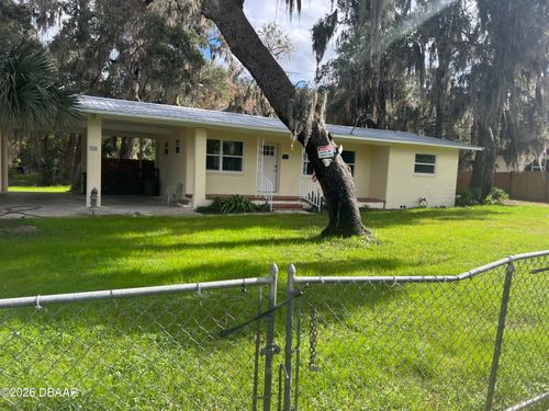 106 S Oakland Ave, San Mateo, FL, 32187-2450 | Card Image