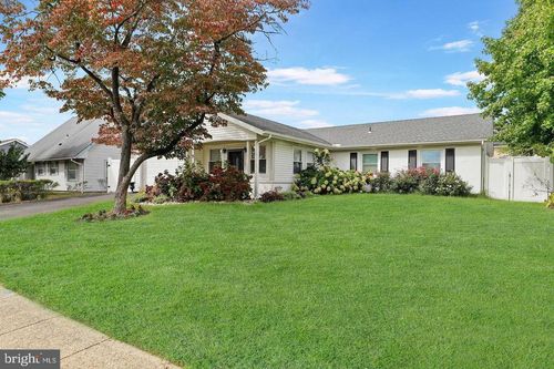 9 Bradford Ln, Willingboro, NJ, 08046-1516 | Card Image