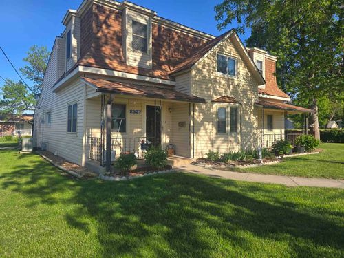 2327 & 2319 N. St., Belleville, KS, 66935 | Card Image