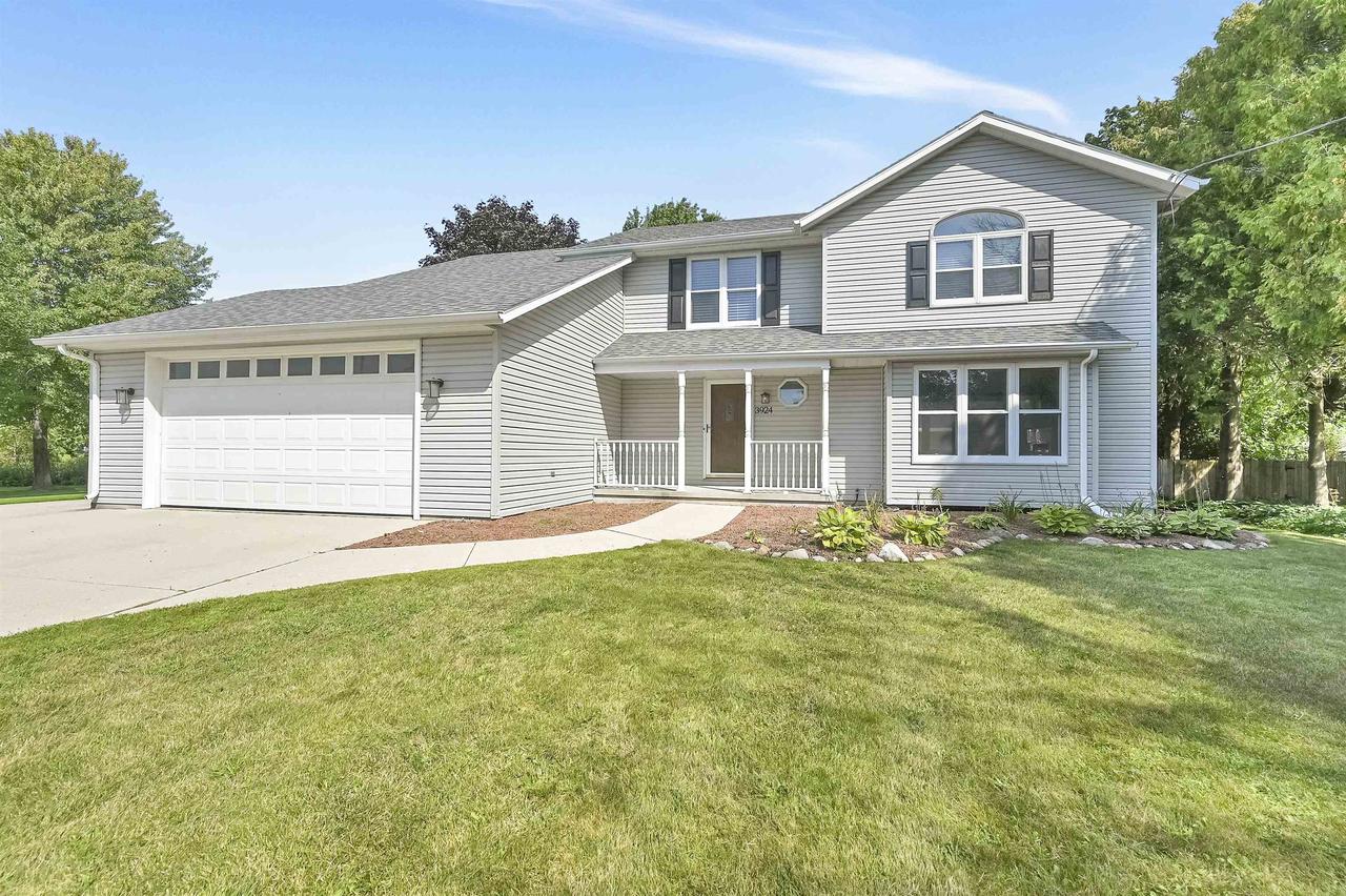 Woodlawn Ct, Manitowoc, WI 54220