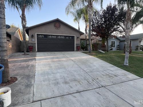 9007 Camino Estrella, Lamont, CA, 93241 | Card Image