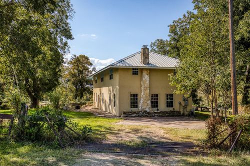 144 Century Ln, Bellville, TX, 77418-5668 | Card Image